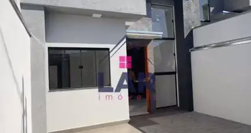 Casa com 3 quartos sendo 1 suíte com excelente localização e preço condizente