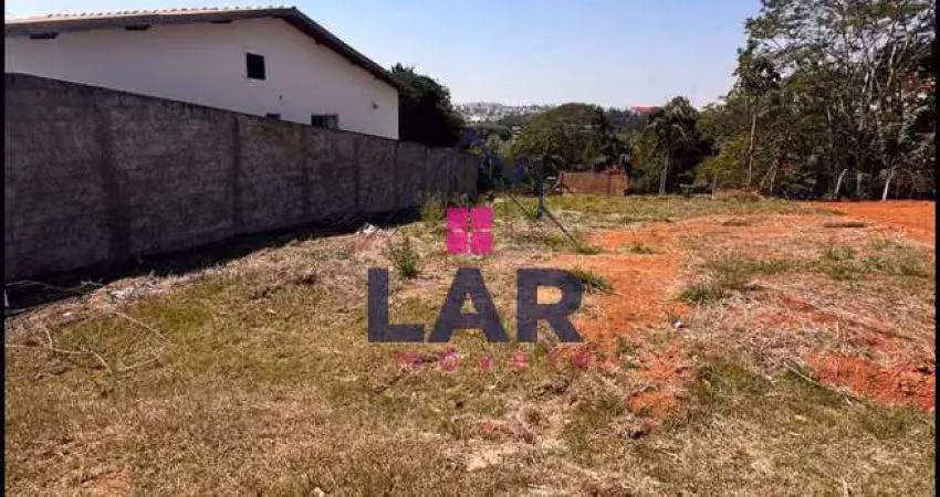 Vende-se terreno com excelente topografia e localização privilegiada. com 335 m