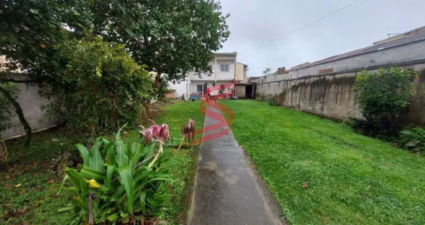 Casa à venda na Avenida Cascavel, 213, Cohapar, Guaratuba
