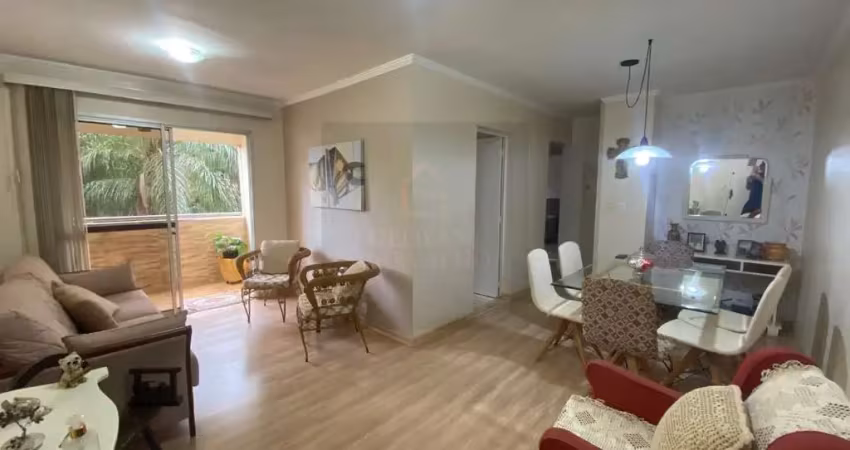Apartamento 70 metros com 2 dormitórios sendo 1 suíte.