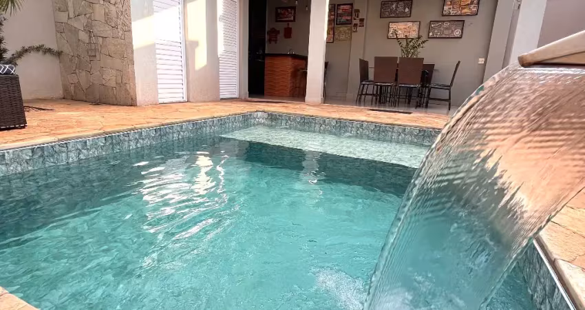 Casa maravilhosa poucos metros do parq sóter - três suítes com piscina e área gourmet