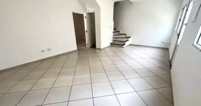 Sobrado à venda, 80 m², 3 quartos, 2 banheiros, 1 suíte
