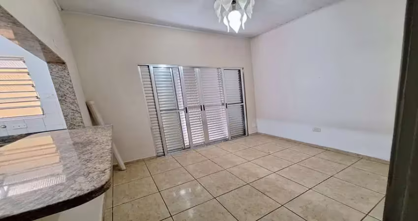 Casa à venda, 165 m², 2 quartos, 2 banheiros, 1 suíte
