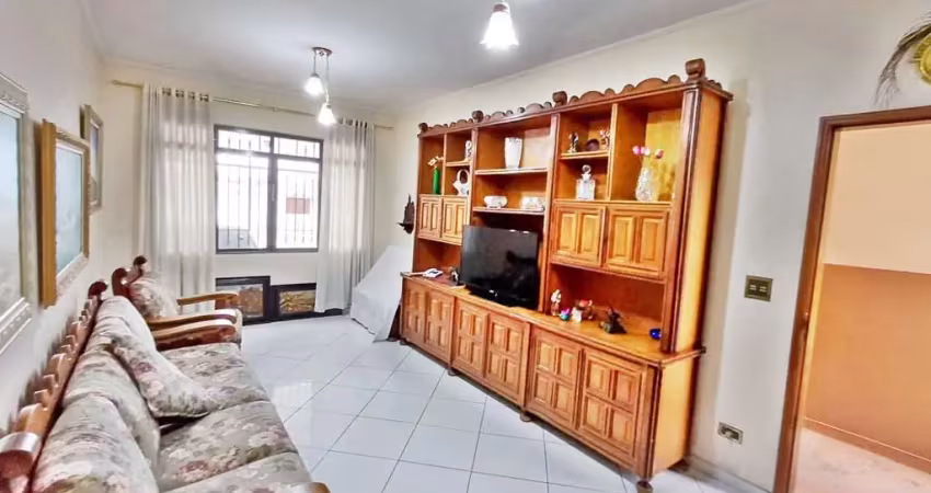Sobrado à venda, 142 m², 3 quartos, 2 banheiros, 1 suíte