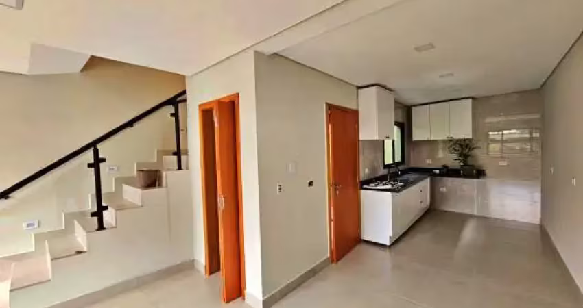 Sobrado à venda, 78 m², 2 quartos, 3 banheiros, 2 suítes