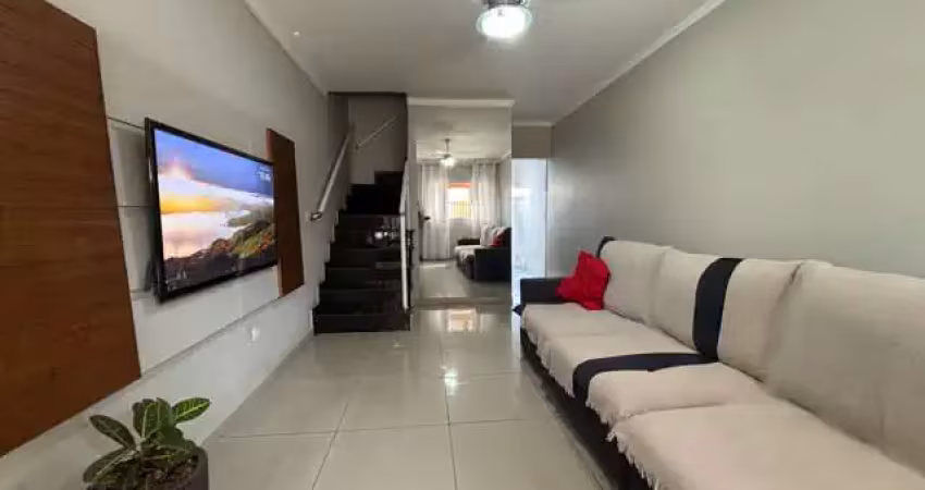 Sobrado à venda, 69 m², 2 quartos, 3 banheiros, 2 suítes
