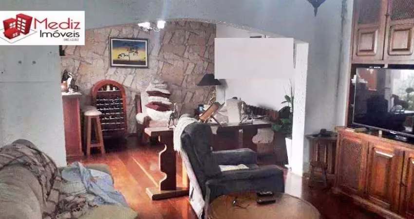 Casa à venda, 312 m², 3 quartos, 2 banheiros, 1 suíte