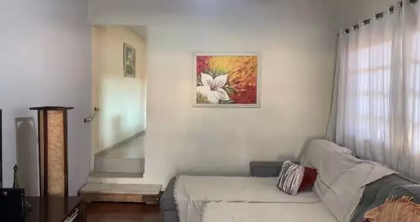 Casa à venda, 200 m², 2 quartos, 3 banheiros, 1 suíte