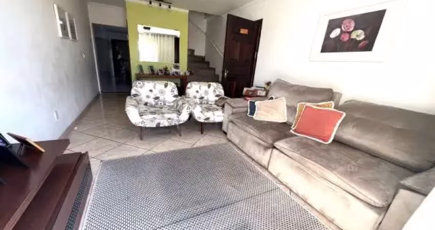 Sobrado à venda, 125 m², 3 quartos, 4 banheiros, 1 suíte