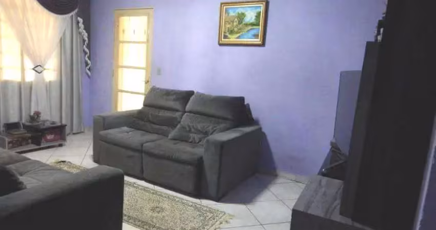 Sobrado à venda, 268 m², 3 quartos, 2 banheiros, 1 suíte