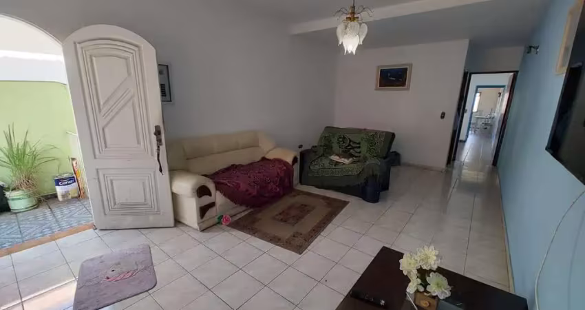 Sobrado à venda, 209 m², 3 quartos, 3 banheiros, 3 suítes