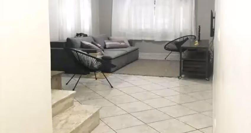 Sobrado à venda, 150 m², 3 quartos, 3 banheiros, 1 suíte