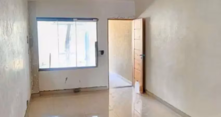 Sobrado à venda, 150 m², 3 quartos, 3 banheiros, 1 suíte