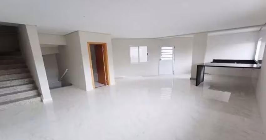 Sobrado à venda, 128 m², 3 quartos, 3 banheiros, 1 suíte