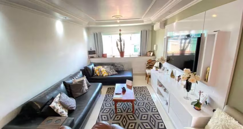 Sobrado à venda, 175 m², 3 quartos, 3 banheiros, 2 suítes