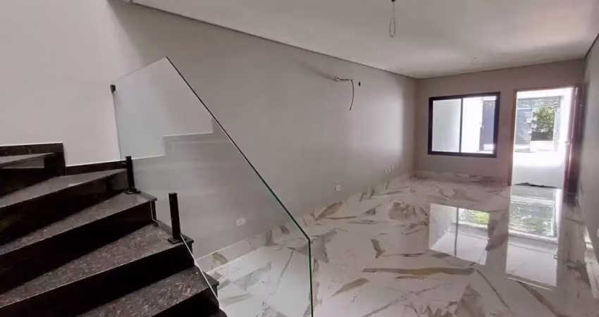 Sobrado à venda, 140 m², 3 quartos, 4 banheiros, 3 suítes