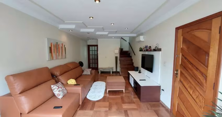 Sobrado à venda, 240 m², 4 quartos, 4 banheiros, 1 suíte