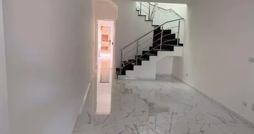 Sobrado à venda, 150 m², 3 quartos, 3 banheiros, 1 suíte