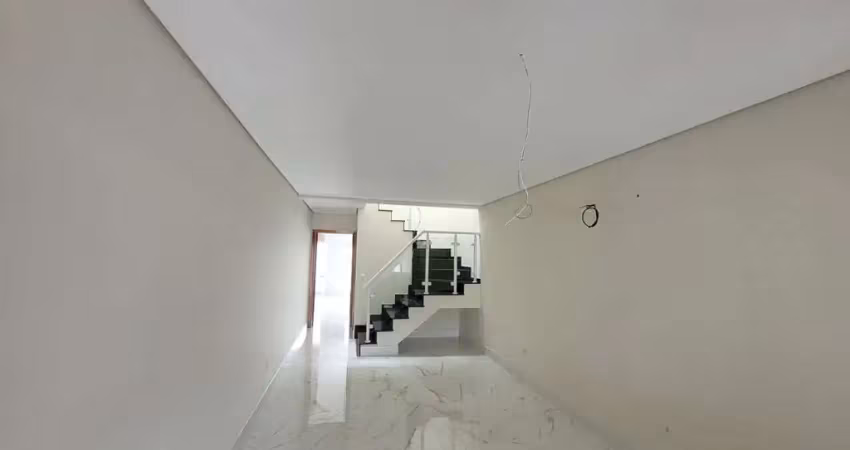 Sobrado à venda, 160 m², 3 quartos, 3 banheiros, 1 suíte