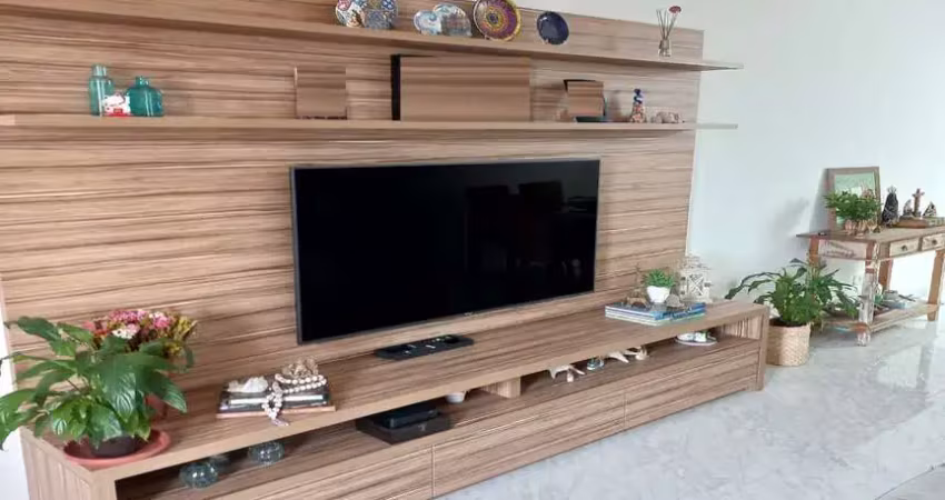 Sobrado à venda, 200 m², 3 quartos, 3 banheiros, 1 suíte