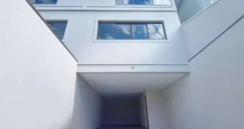 Sobrado à venda, 160 m², 3 quartos, 4 banheiros, 3 suítes