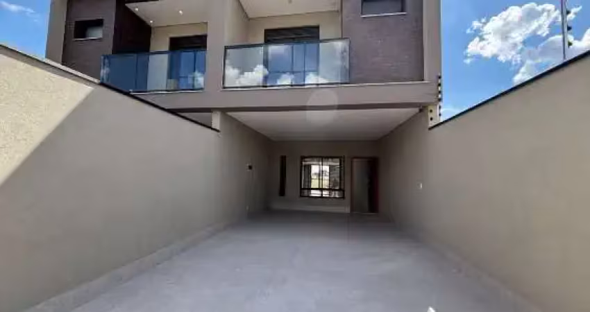 Sobrado à venda, 160 m², 3 quartos, 4 banheiros, 3 suítes