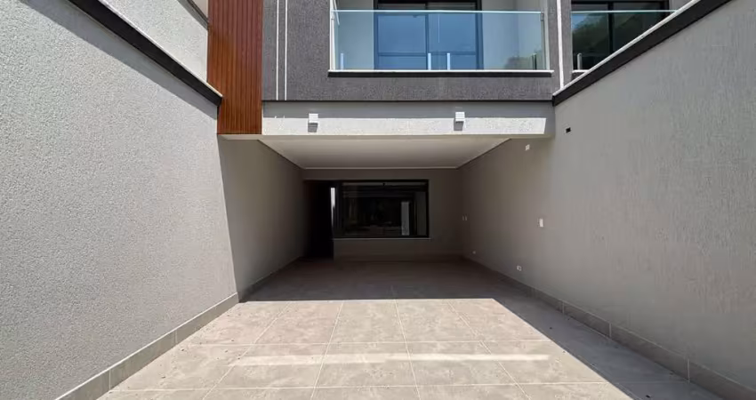 Sobrado à venda, 250 m², 3 quartos, 5 banheiros, 3 suítes