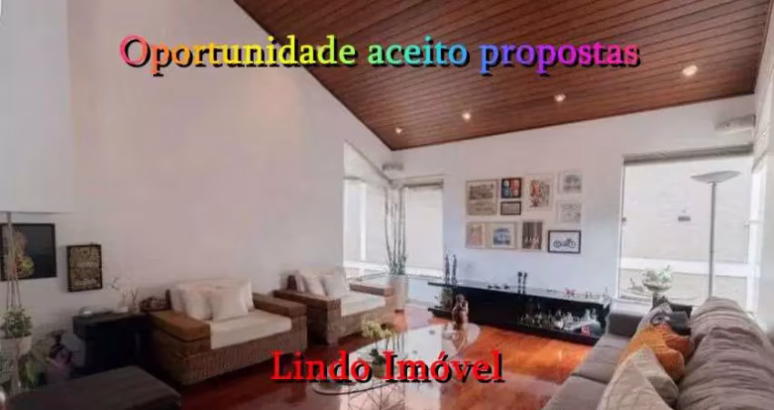Sobrado à venda, 383 m², 3 quartos, 5 banheiros, 3 suítes