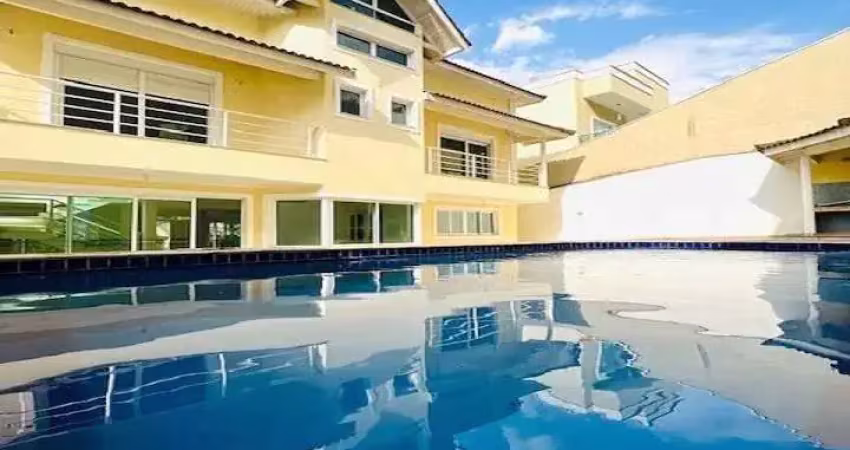 Sobrado à venda, 480 m², 4 quartos, 3 banheiros, 4 suítes