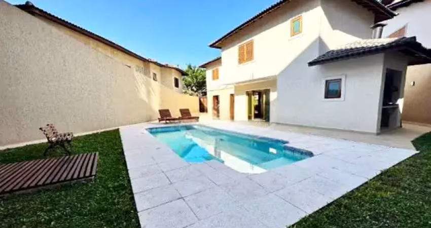 Sobrado à venda, 300 m², 3 quartos, 2 banheiros, 1 suíte