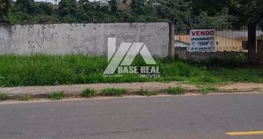 Oportunidade Única: 4 Terrenos à Venda com 1850 metros quadrados - Saída para Todas as Ruas
