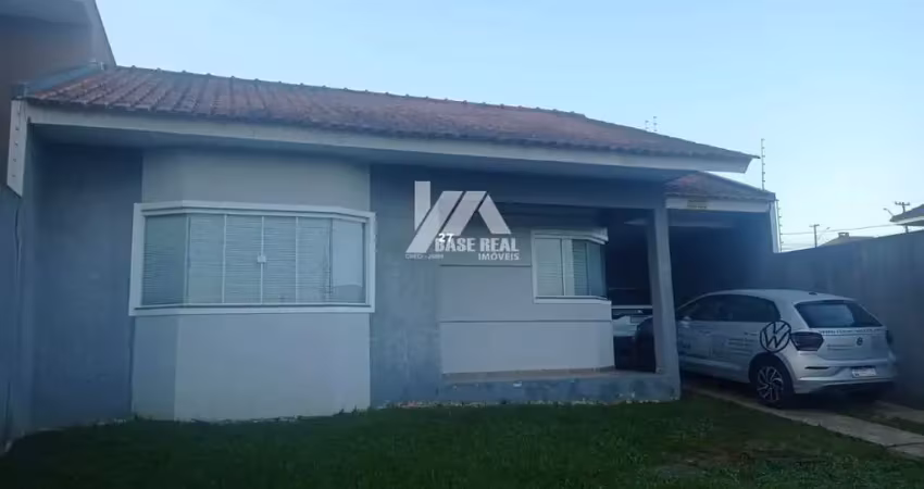 Casa, 3 dormitórios ( sendo 1 suíte ), para locação.