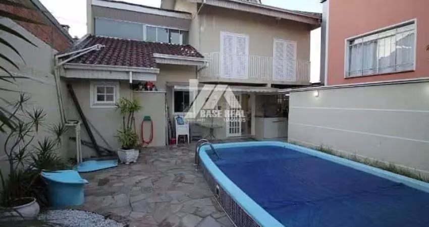 Casa com 3 quartos à venda na Rua Theodoro Rosas, Centro, Ponta Grossa