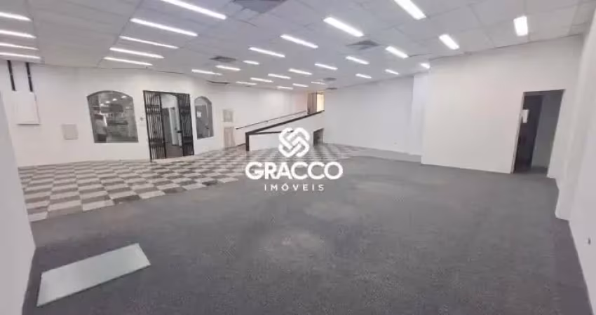 Ponto Comercial com 13 Salas e 8 Vagas para Locação no Seminário
