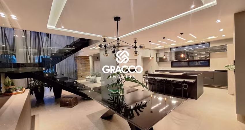 Casa Triplex com 4 Quartos - 2 Vagas em Condomínio Fechado - Campo Comprido