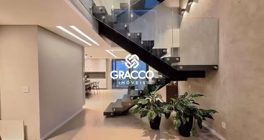 Casa triplex em condominio fechado com 4 quartos e 2 vagas - campo comprido