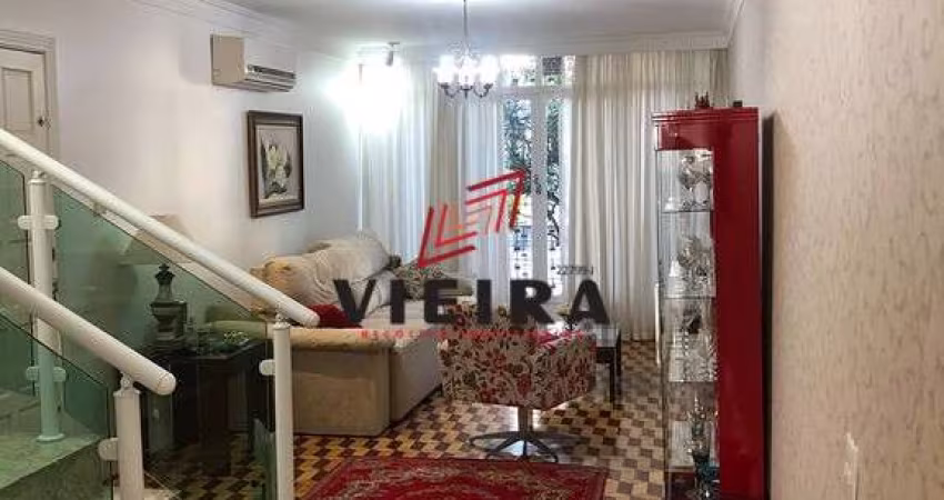 Sobradão 4 vagas de garagem ótimo local