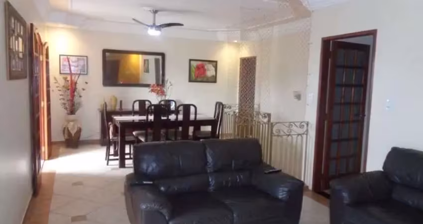 Casa com 3 quartos à venda na Rua Olívia Bianco, Parque Santa Cecília, Piracicaba