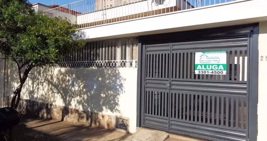 Casa com 3 quartos para alugar no Alto, Piracicaba 