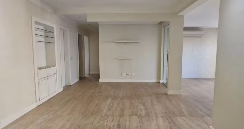 Apartamento na vila regente feijo, 98mtrs, 2 suítes e 2 vagas de garagem.
