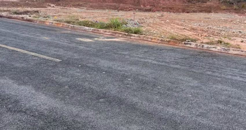Ótimo terreno de 413m2 localizado no jardim dos ipês