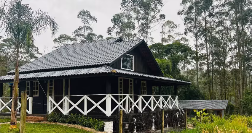 Casa de campo nova e completa para uso 100% mobiliada