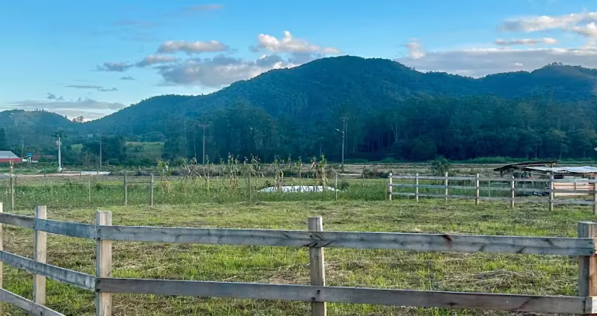 Lote rural a venda em canelinha bairro moura com negociação facilitada