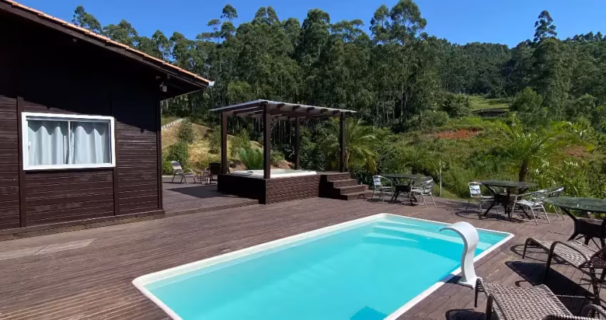 Casa de campo com piscina e jacuzzi em tijucas bairro oliveira a 20km da br-101