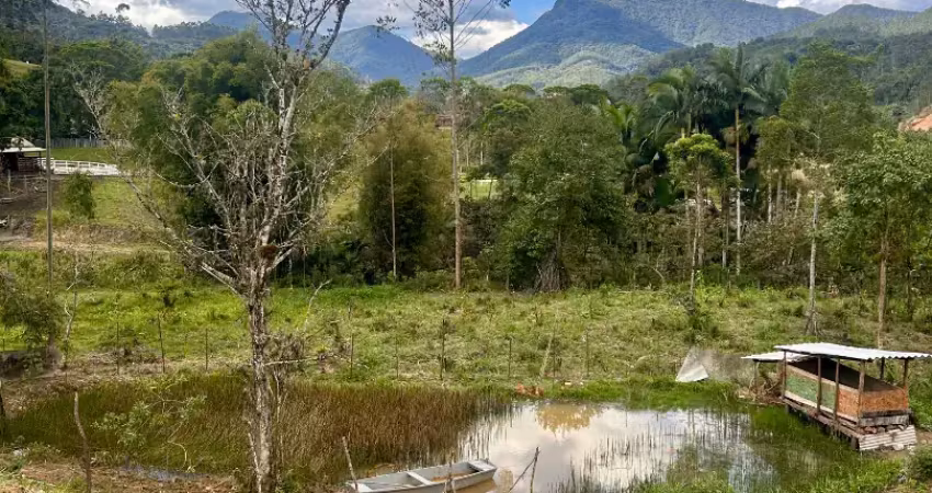 Sítio com escritura publica e cachoeira em canelinha bairro moura