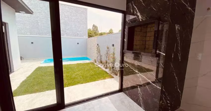 Casa com piscina no pancera com 01 suíte e 02 quartos