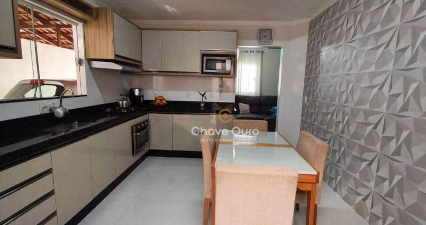 Sobrado com 2 dormitórios à venda, 113 m² por R$ 375.000,00 - Canadá - Cascavel/PR