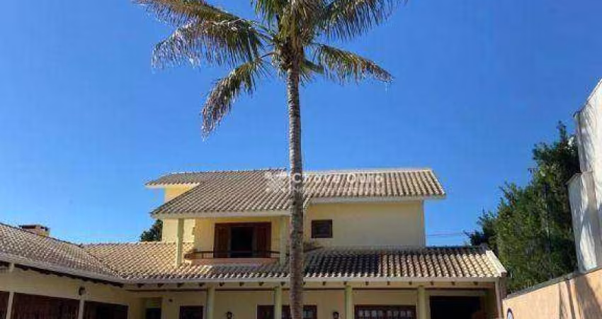 Sobrado com 4 dormitórios à venda, 409 m² por R$ 2.250.000,00 - Country - Cascavel/PR