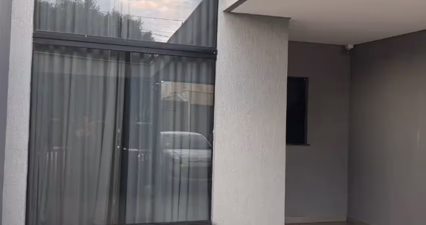Linda casa geminada no jaridm chamonix região leste em londrina-pr