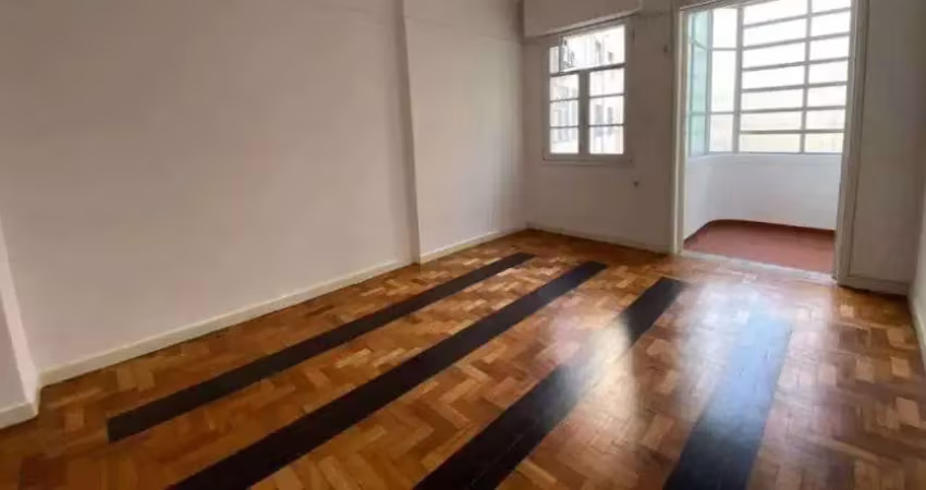 Apartamento 1 quarto com suíte e varanda no centro do rio